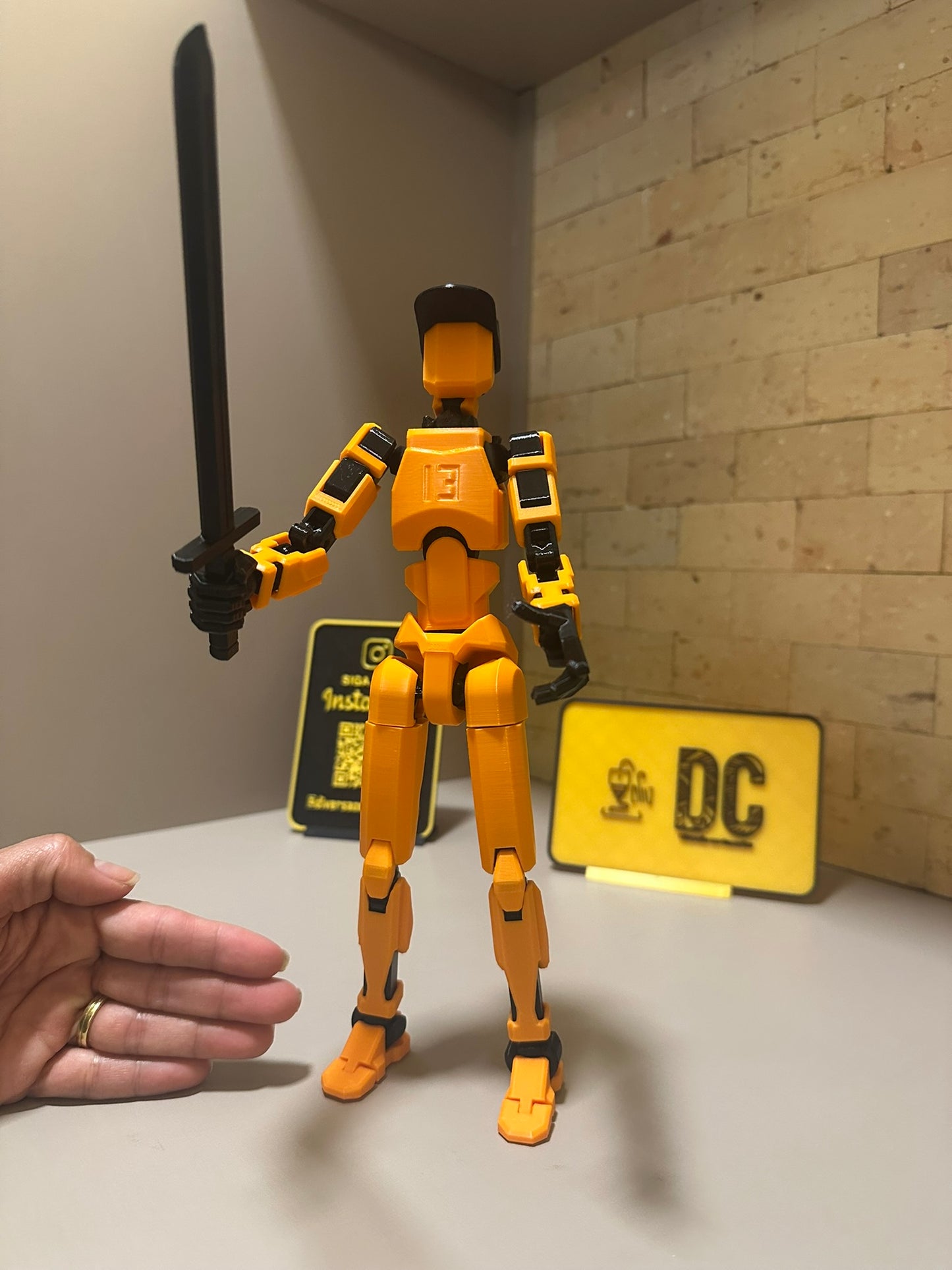 🔧 Dummy 13 – O Boneco Mais Articulado do Mundo! 🔧